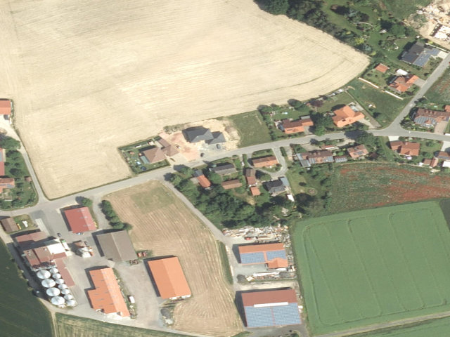 Zwangsversteigerung: Gebäude- und Freifläche, Landwirtschaftsfläche in Püchersreuth, Wurz