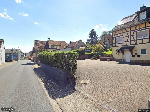 Zwangsversteigerung: Einfamilienhaus, Mehrfamilienhaus, Sonstiges, Gewerberaum im UG (z. B. Laden, Büro, ...) in Brachttal, Schlierbach