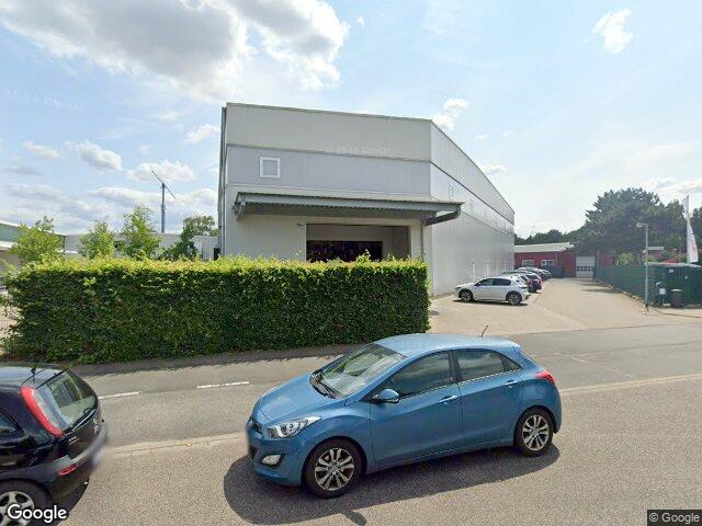 Zwangsversteigerung: Büro- und Wohngebäude nebst Pkw-Garage und Gewerbehalle in Wesel, Obrighoven