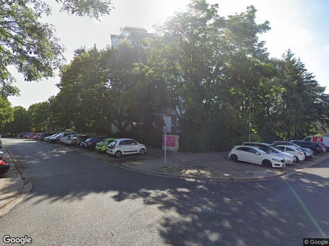 Zwangsversteigerung: Kfz-Stellplatz (Tiefgarage), Eigentumswohnung (1 bis 2 Zimmer) in Essen