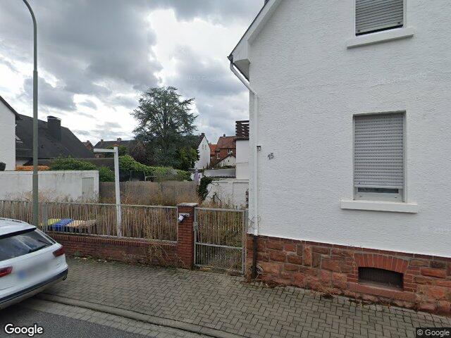 Zwangsversteigerung: Doppelhaushälfte in Hanau, Großauheim
