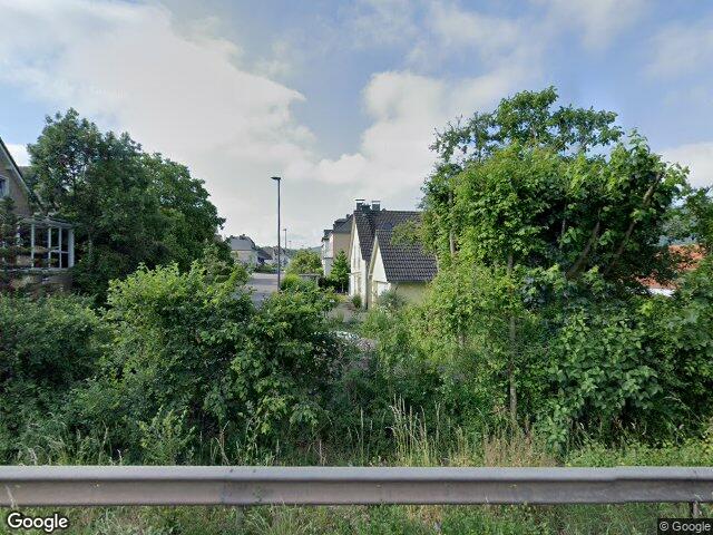 Zwangsversteigerung: Doppelhaushälfte, Garage in Saarburg