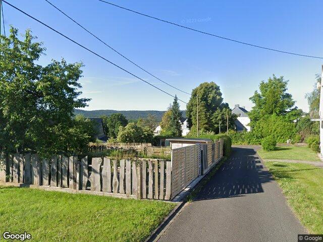 Zwangsversteigerung: Grundstück bebaut mit einem Einfamilienhaus mit Einliegerwohnung und Garage in Sensweiler
