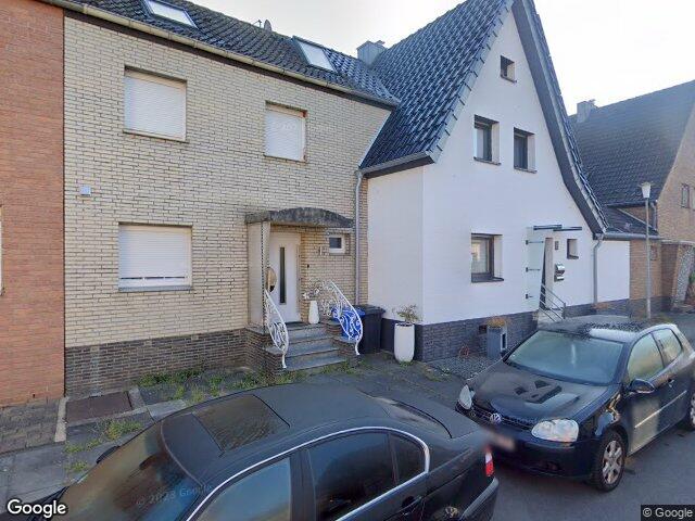Zwangsversteigerung: unbebautes Grundstück, Einfamilien-Reihenmittelhaus in Erftstadt, Köttingen