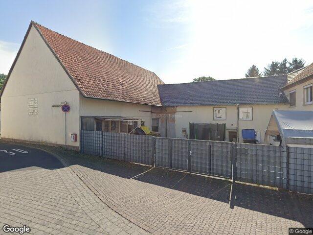 Zwangsversteigerung: Dreifamilienhaus in Eichenzell, Löschenrod