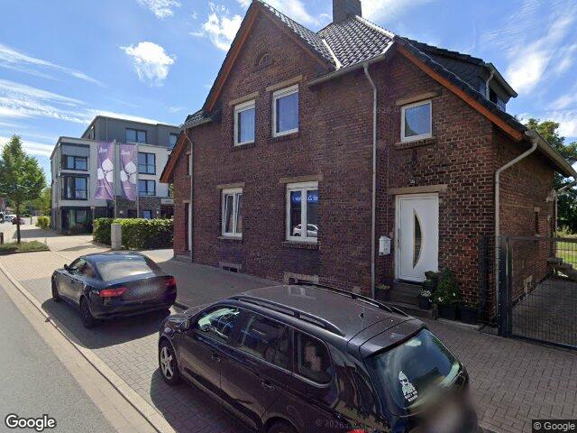 Zwangsversteigerung: freistehendes, zweigeschossiges und vollständig unterkellertes Wohnhaus (Vorderhaus), zuzüglich ausgebautem Dachgeschoss, sowie einem eingeschossigen Anbau an der Rückseite. in Herten