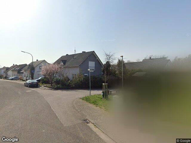 Zwangsversteigerung: Grundstück bebaut mit Einfamilienhaus mit Einliegerwohnung und innenliegender Doppelgarage in Nalbach, Piesbach