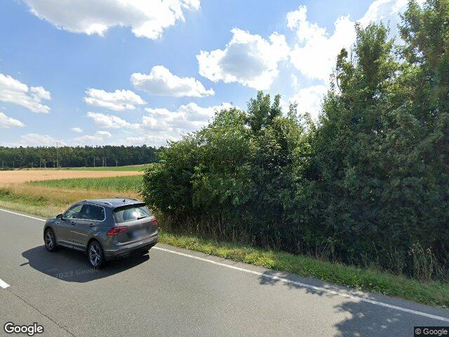 Zwangsversteigerung: Wohnhaus mit landwirtschaftlichen Betriebsgebäuden in Scheinfeld, Unterlaimbach