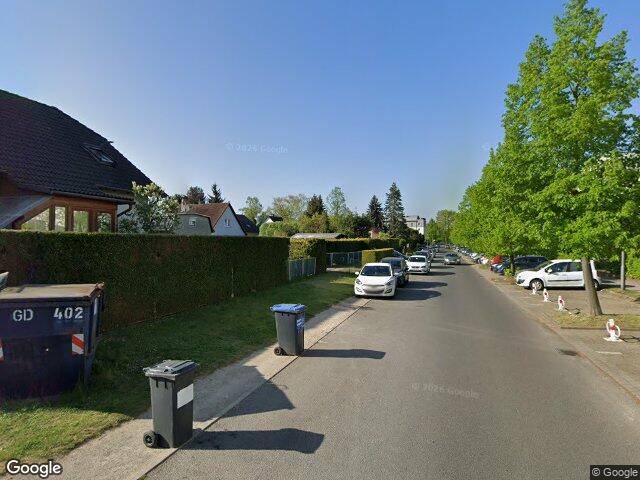 Zwangsversteigerung: Eigentumswohnung (3 bis 4 Zimmer), Kfz-Stellplatz (Tiefgarage) in Berlin
