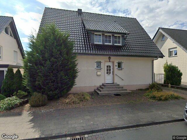 Zwangsversteigerung: Garage, Einfamilienhaus, ohne Innenbesichtigung in Paderborn, Elsen