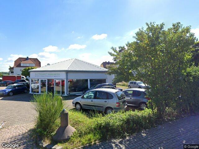 Zwangsversteigerung: Kfz-Stellplatz, Garage, Einfamilienhaus in unbekanntem Ort