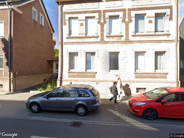 Zwangsversteigerung: Mehrfamilienhaus mit Anbau und Nebengebäude in Recklinghausen