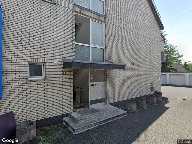 Zwangsversteigerung: Mehrfamilienhaus, Kfz-Stellplatz, Garage in Bergisch Gladbach, Hand