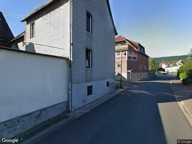Zwangsversteigerung: Wohn-/Geschäftshaus in Bad Münder am Deister, Bakede