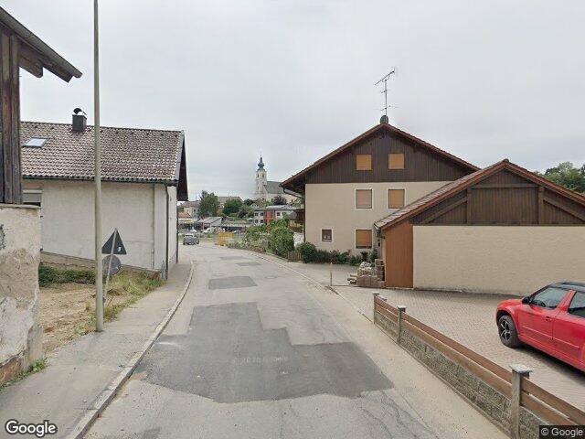 Zwangsversteigerung: Einfamilienhaus, Garage in Tann