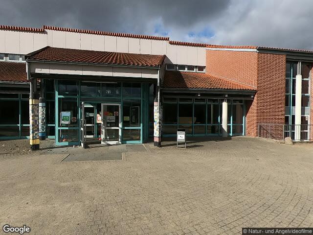 Zwangsversteigerung: Einfamilienhaus, Grundstück, bebaut mit einem Wohnhaus, einer ehemaligen Garage sowie einem Carport in Gifhorn