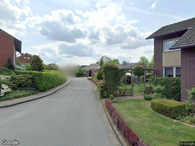 Zwangsversteigerung: Grundstück , bebaut mit einem freistehendem Zweifamilienhaus in Nordwalde