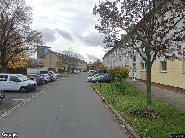 Zwangsversteigerung: Garage, Eigentumswohnung (3 bis 4 Zimmer) in Nürnberg