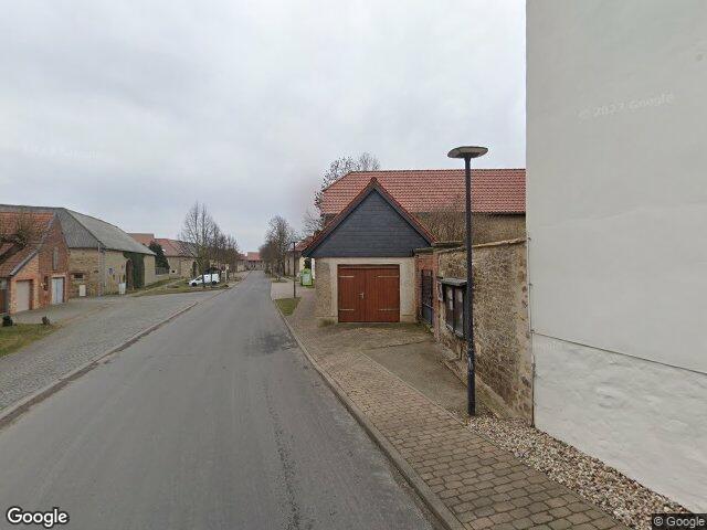 Zwangsversteigerung: Grundstück bebaut mit Scheunen und Schuppen in Ingersleben , Eimersleben