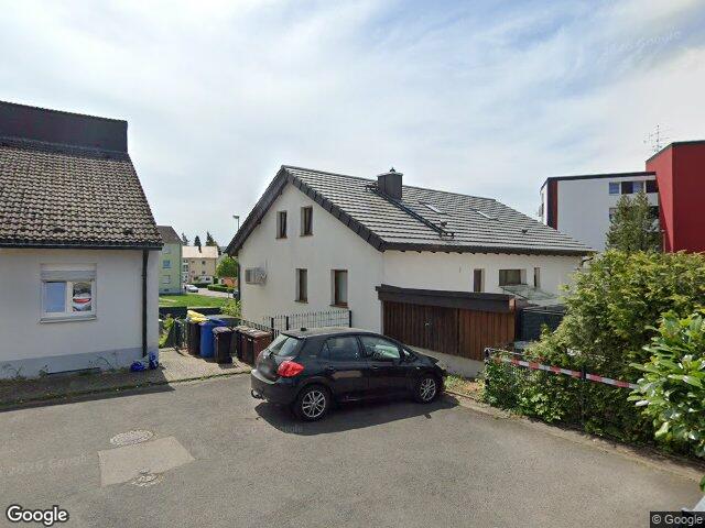 Zwangsversteigerung: Reihenmittelgarage u. Wohngebäude in Zeil a. Main