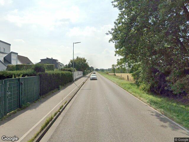Zwangsversteigerung: Garage, Doppelhaushälfte in Erftstadt, Lechenich