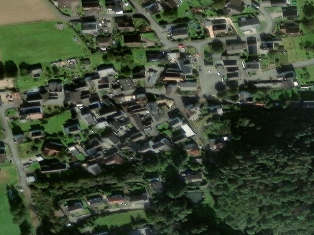 Zwangsversteigerung: Wohn-/Geschäftshaus in Ehringshausen, Breitenbach
