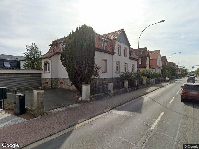 Zwangsversteigerung: Eigentumswohnung (3 bis 4 Zimmer), Kfz-Stellplatz (Tiefgarage) in Oberursel