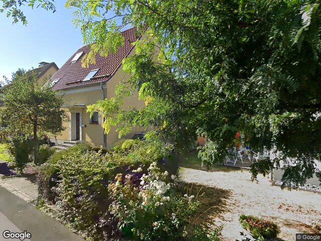 Zwangsversteigerung: Zweifamilienhaus, Einfamilienhaus in Leverkusen