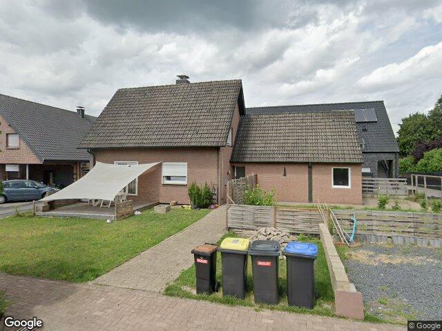 Zwangsversteigerung: Zweifamilienhaus, Einfamilienhaus in Borken