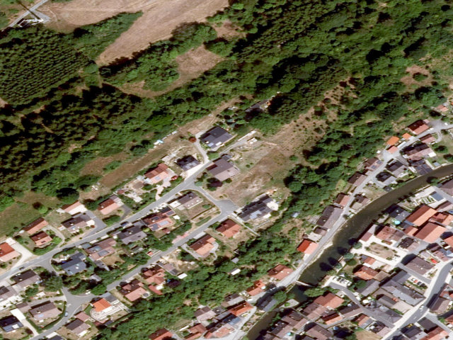 Wohn- und Geschäftshaus in Steinwiesen
