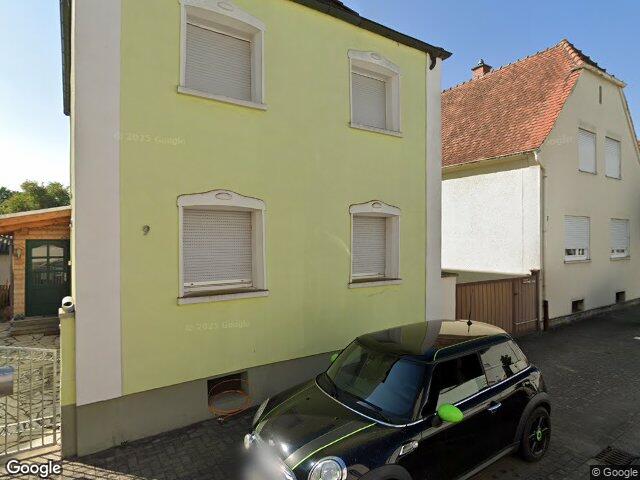 Einfamilienhaus in Lingenfeld