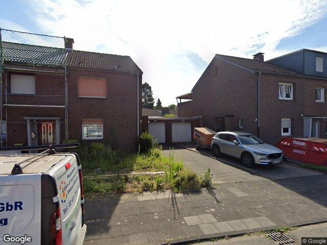 Zwangsversteigerung: Garage, Reihenhaus in Duisburg, Wehofen