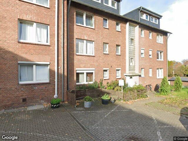 Zwangsversteigerung: Eigentumswohnung (ab 5 Zimmer) in Moers, Repelen