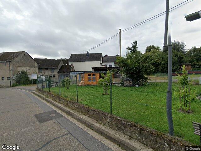 Einfamilienhaus in Wolken
