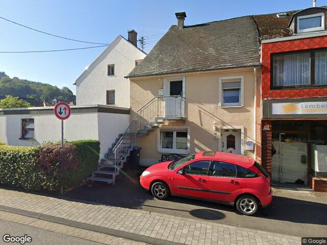Wohn- und Geschäftshaus in Fell