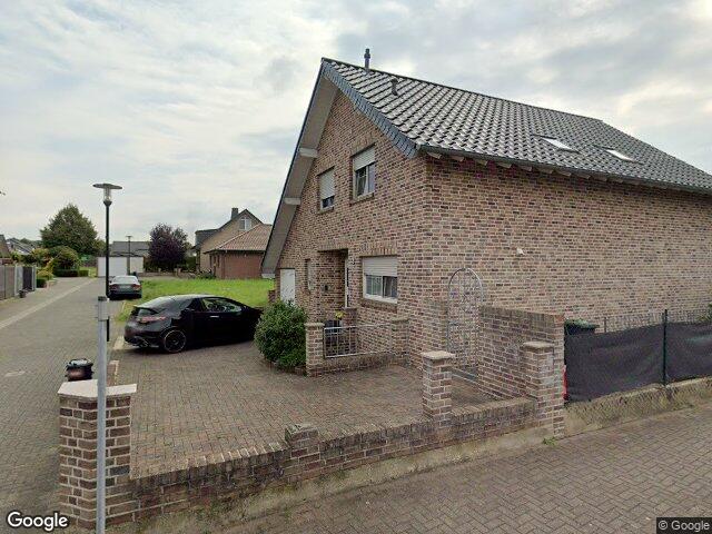 Zwangsversteigerung: Garage, Einfamilienhaus, Die Bewertung ist ohne Innenbesichtigung mit einem Sicherheitsabschlag erfolgt. in Wassenberg, Wassenberg