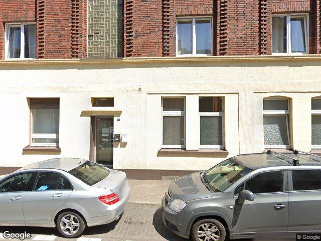 Zwangsversteigerung: Wohn-/Geschäftshaus, mit Anbau und Garagen in Duisburg, Marxloh