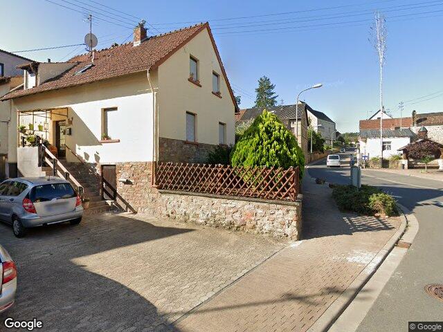 Wohn- und Geschäftshaus in Hallgarten