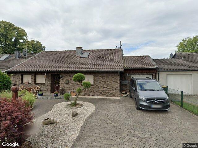 Zwangsversteigerung: Einfamilienhaus mit Garage in Duisburg, Walsum-Aldenrade
