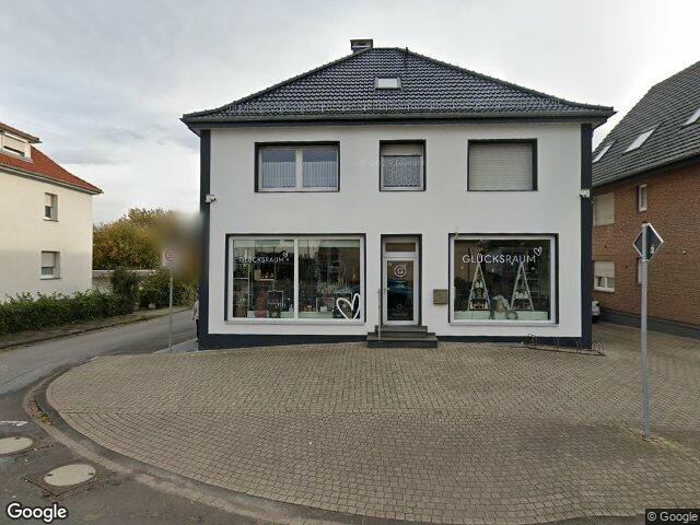 Zwangsversteigerung: zweigeschossiges Wohn- und Geschäftshaus mit Garage und Windergarten in Löhne, Löhne