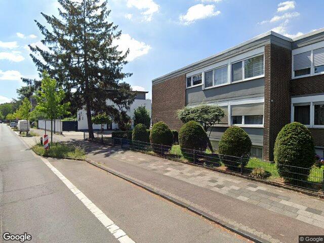 Mehrfamilienhaus in Bergisch Gladbach, Lustheide (Refrath)