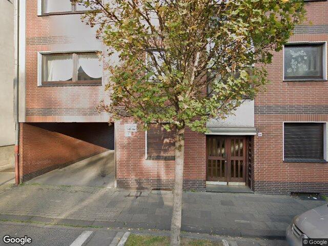 Zwangsversteigerung: Garage, Garage, Garage, Eigentumswohnung (1 bis 2 Zimmer), Nicht ausgebauter Dachraum in Duisburg, Beeck