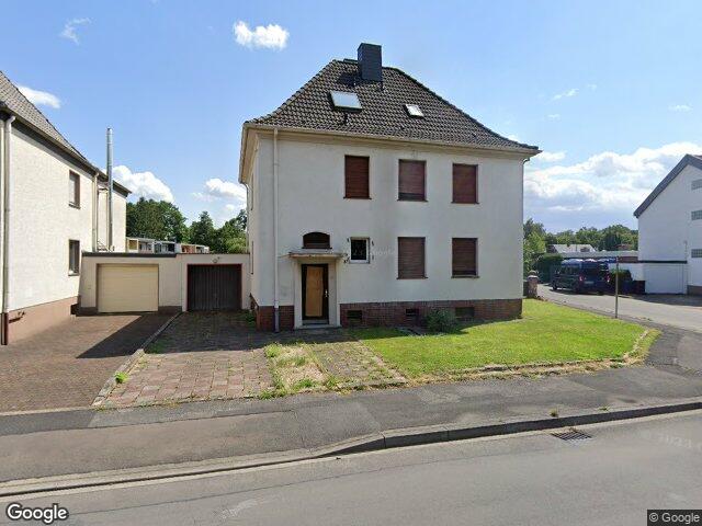 Zwangsversteigerung: Zweifamilienhaus, Garage, ehem. Stallgebäude und ehem. Kokslager in Kamen, Heeren-Werve