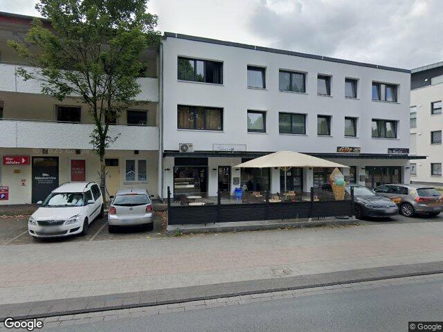 Zwangsversteigerung: Kfz-Stellplatz, Eigentumswohnung (3 bis 4 Zimmer) in Paderborn, Schloß Neuhaus