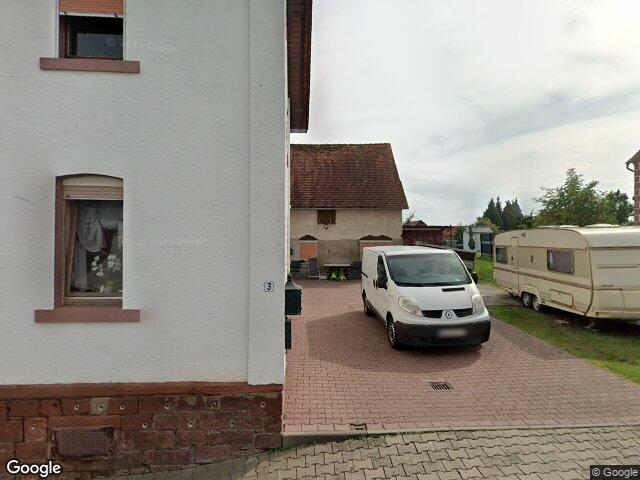 Wohn- und Geschäftshaus in Gründau, Lieblos