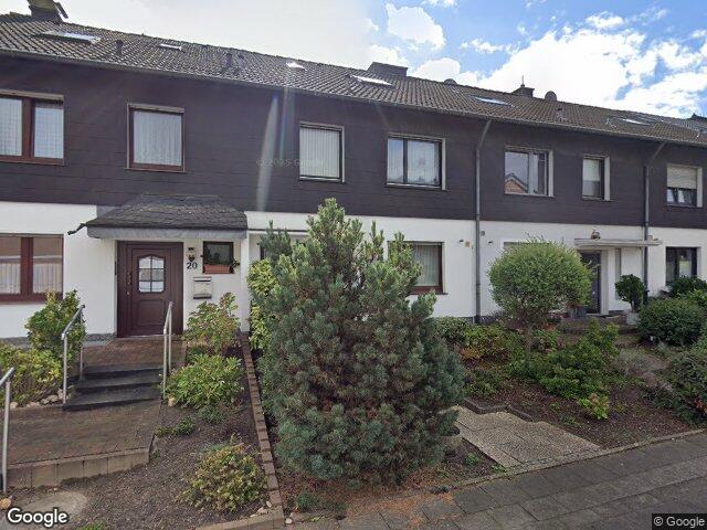 Zwangsversteigerung: Einfamilienhaus als Reihenmittelhaus in Moers, Schwafheim
