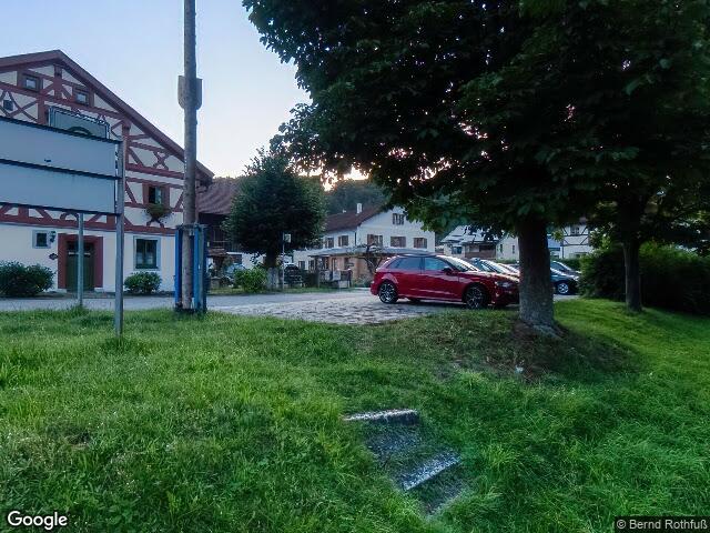 Doppelhaushälfte in Kinding-Enkering