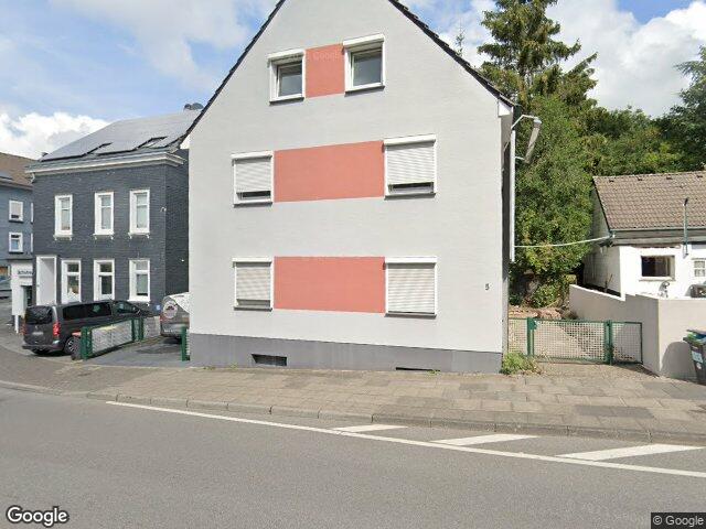 Zwangsversteigerung: Wohnhaus, Einfamilienhaus mit Lagergebäude, 6 Garagen in Wuppertal, Ronsdorf