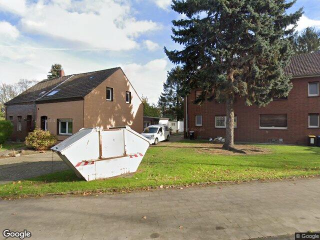 Zwangsversteigerung: Doppelhaushälfte und Garage in Duisburg, Alt-Homberg