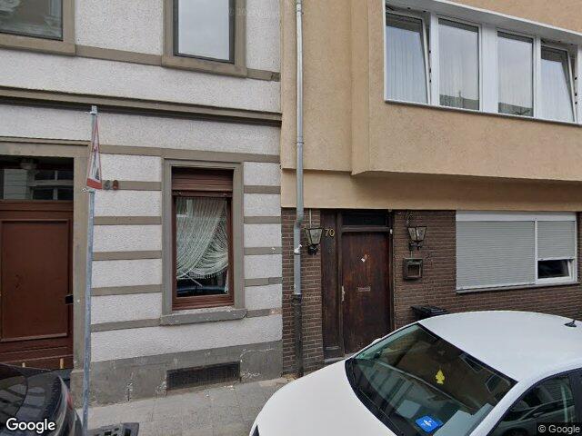 Zwangsversteigerung: Wohnhaus mit Gewerbeeinheit in Krefeld, Cracau